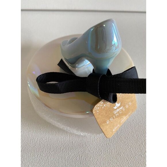 Rae Dunn Mug Disney Princess Iridescent CINDERELLA with Shoe Topper Lid New - Picture 3 of 6